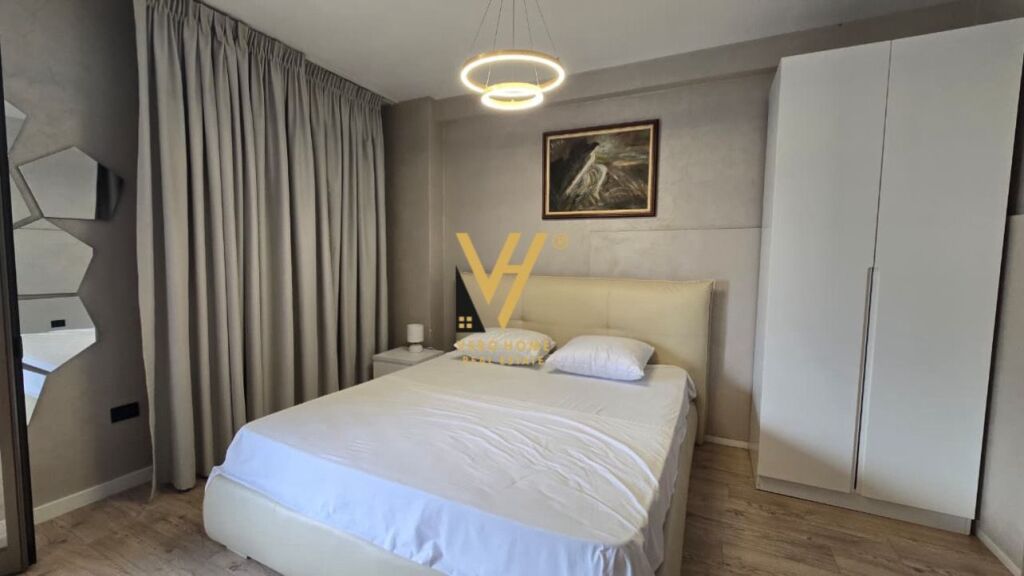 JEPET APARTAMENT 2+1+BLK ME QERA NE QENDER 1.500 EURO