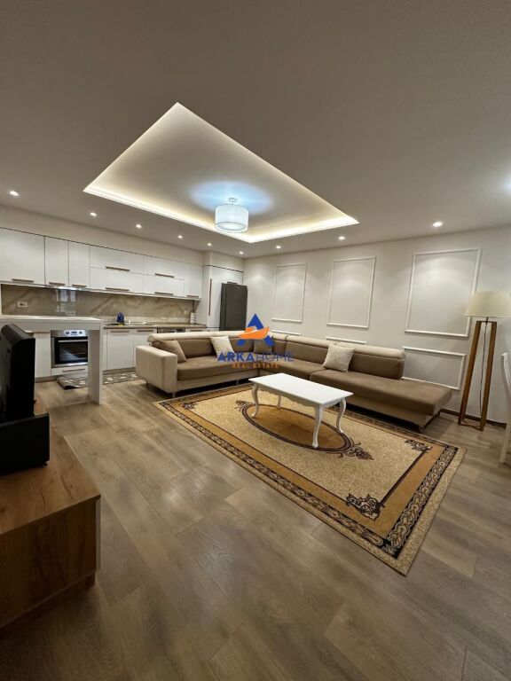 JEPET APARTAMENT ME QERA 2+1+BALLKON "LIQENI I THATE" 800 EURO