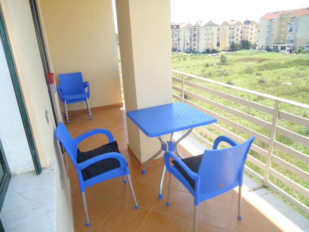 PËR SHITJE – APARTAMENT I MOBILUAR NË GOLEM.