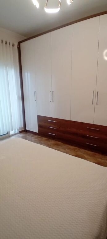 Jepet me Qera Apartament 1+1 me mobilim 100% të ri ne Don Bosko,