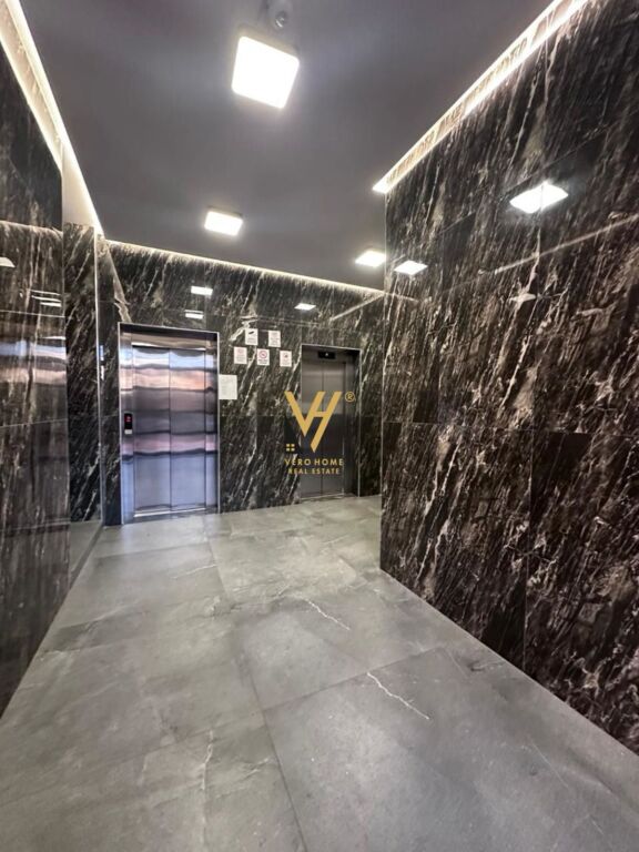 JEPET ZYRE 75 M2 ME QIRA TE SHKOLLA E KUQE 65.000 LEKE