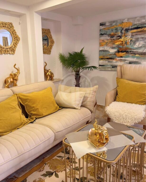 Dupleks 3+1 –  Pamje nga Pishina  në Malin e Robit