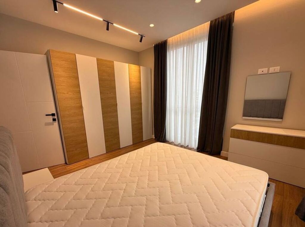 AFFITTASI APPARTAMENTO 3+1+2+POSTO AUTO, EX MERCATO ELETTRICO!