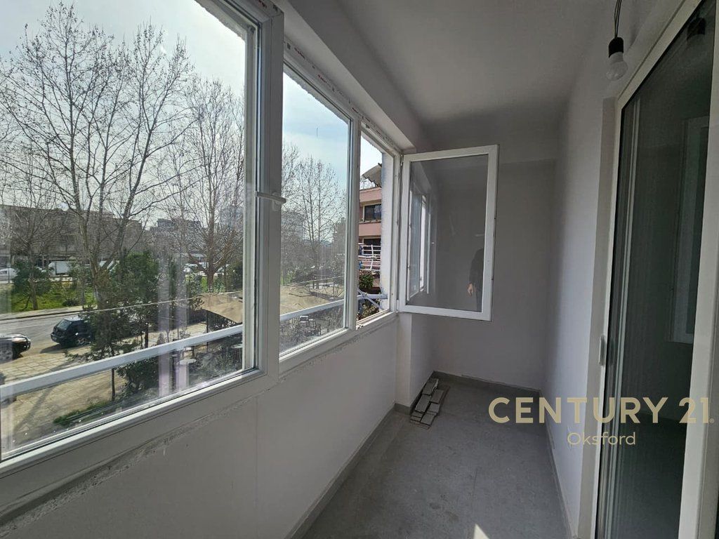 NJESI SHERBIMI ME QIRA TEK MATERNITETI I RI