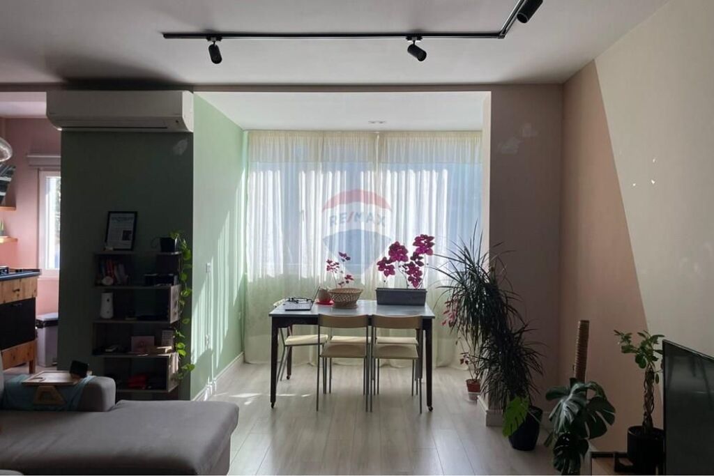 Apartament - Për Qira - Qyteti Studenti, Tiranë