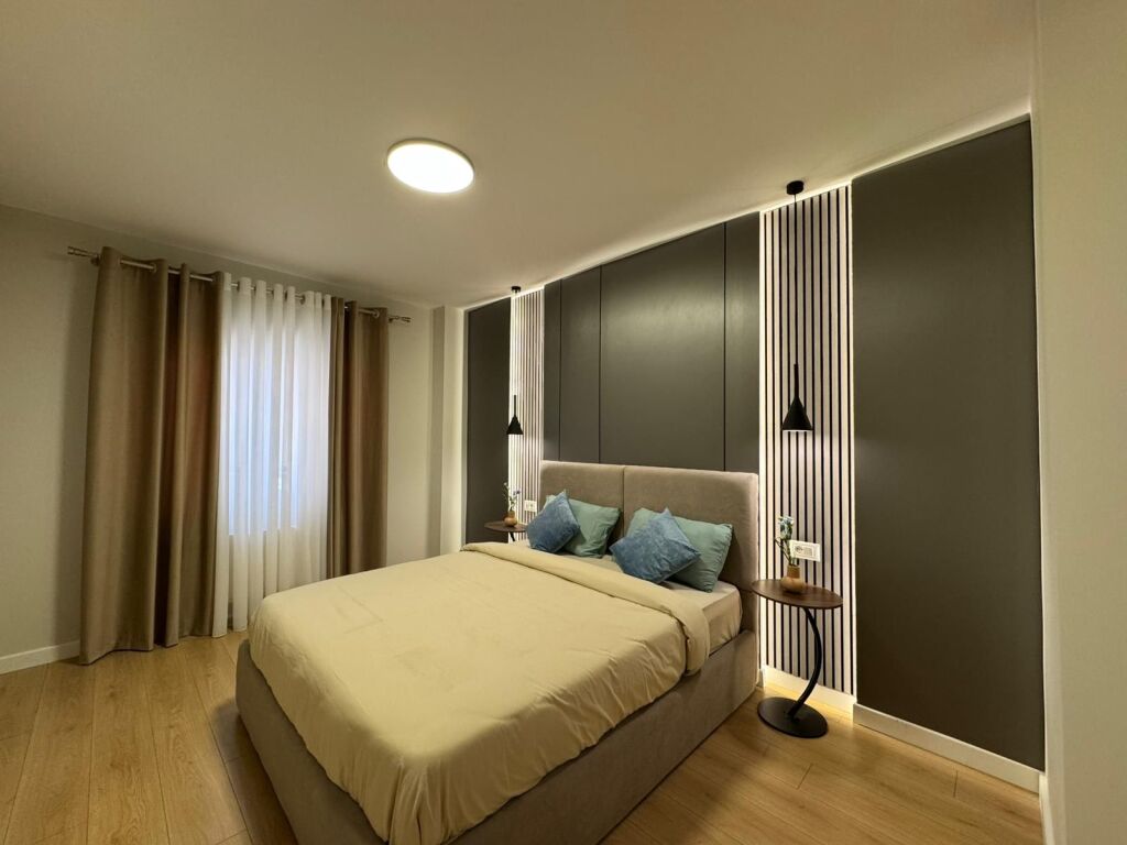 Shitet Apartament 2+1+2 ZOGU I ZI