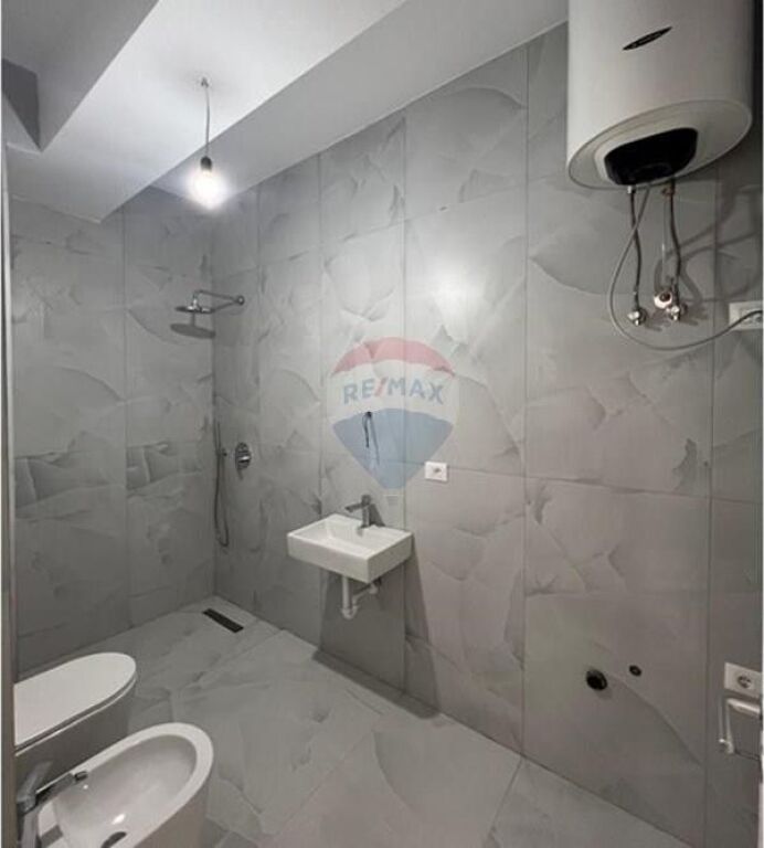 Appartamento 1+1 in Vendita – Residenza Kaimi, Ali Demi, Tirana