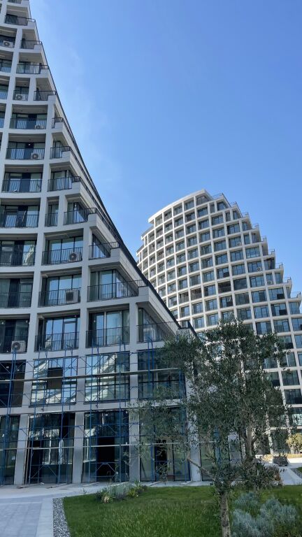 LAKE VIEW, ZYRE PER QIRA !