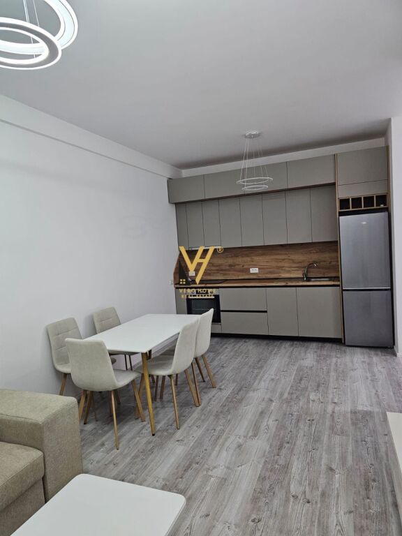 JEPET APARTAMENT 2+1+2+BLK ME QIRA TE AMERIKAN 3- 700 EURO