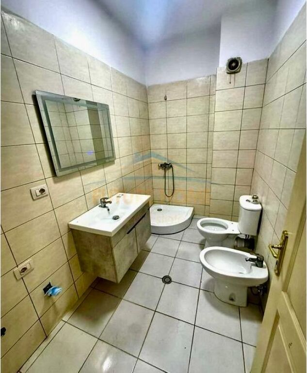 📍 Unaza e Re – Vendesi 1+1 arredato &amp; con ipoteca a Bar Return! 🏠