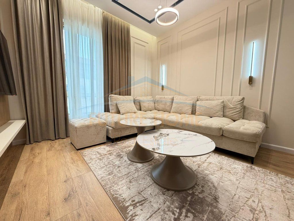 Affitto, Appartamento 1+1+Posto auto, vicino Air Albania, Tirana.