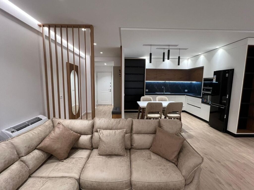 Apartment 2+1, Haxhi Dalliu!