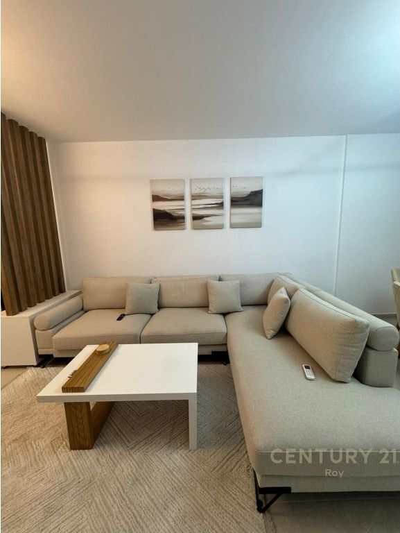 JEPET APARTAMENT ME QERA TEK VILA E ZOGUT !