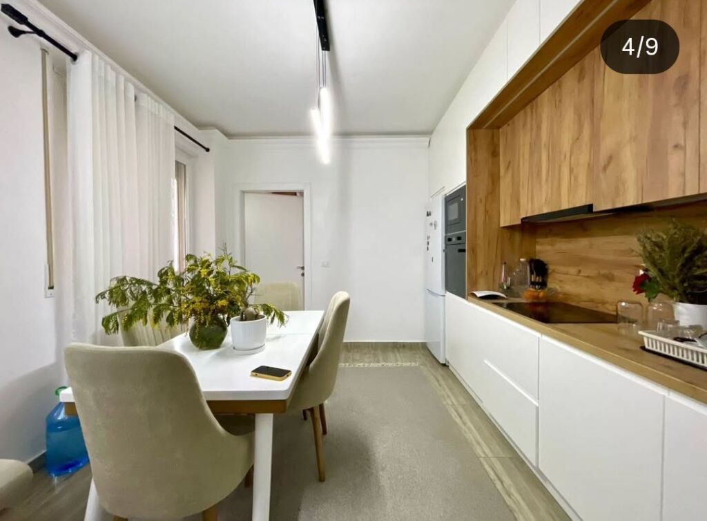 Shitet 1 +1 te Tirana Garden Park