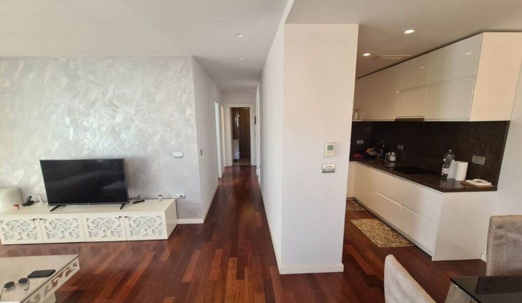 Vendesi in vendita 2+1+2