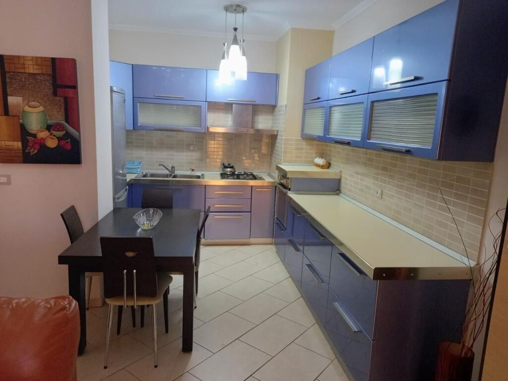 Apartament 2+1+2 per qira ne Astir !