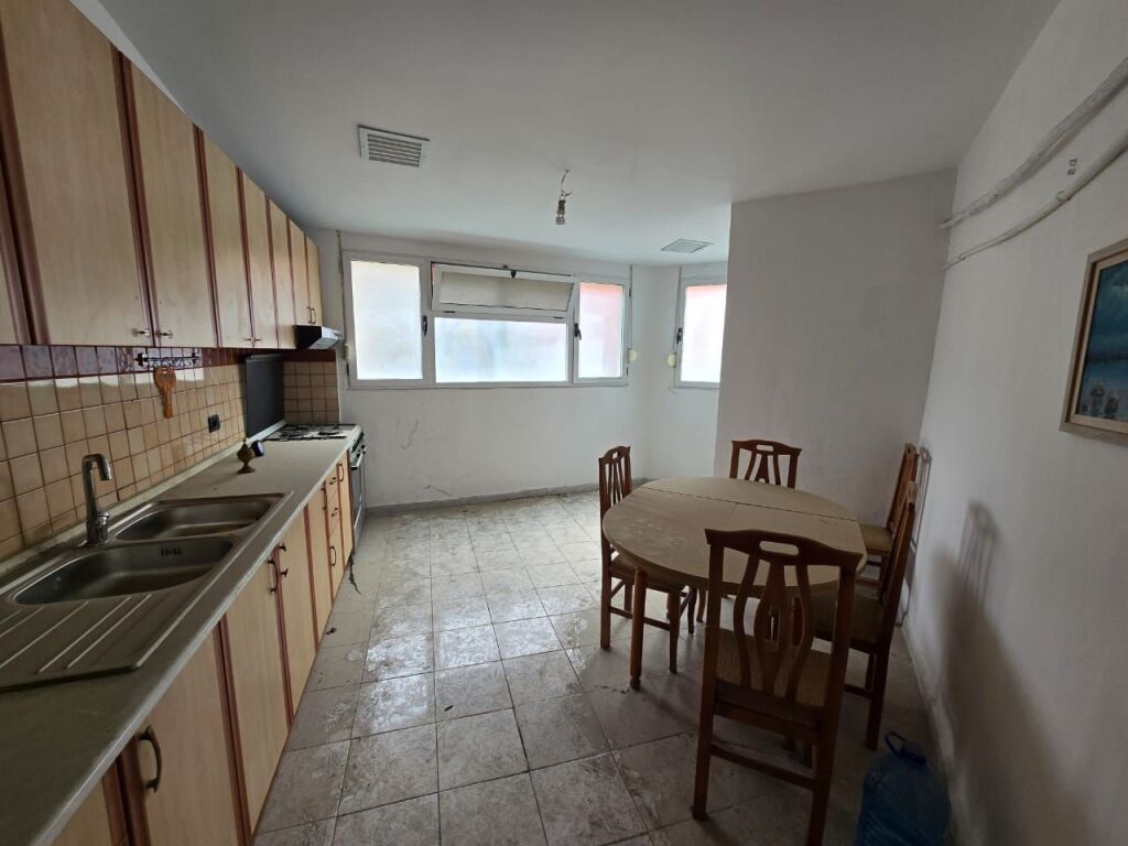 APARTAMENT 2+1 PER SHITJE TE KOMUNA E PARISIT (LULISHTJA)