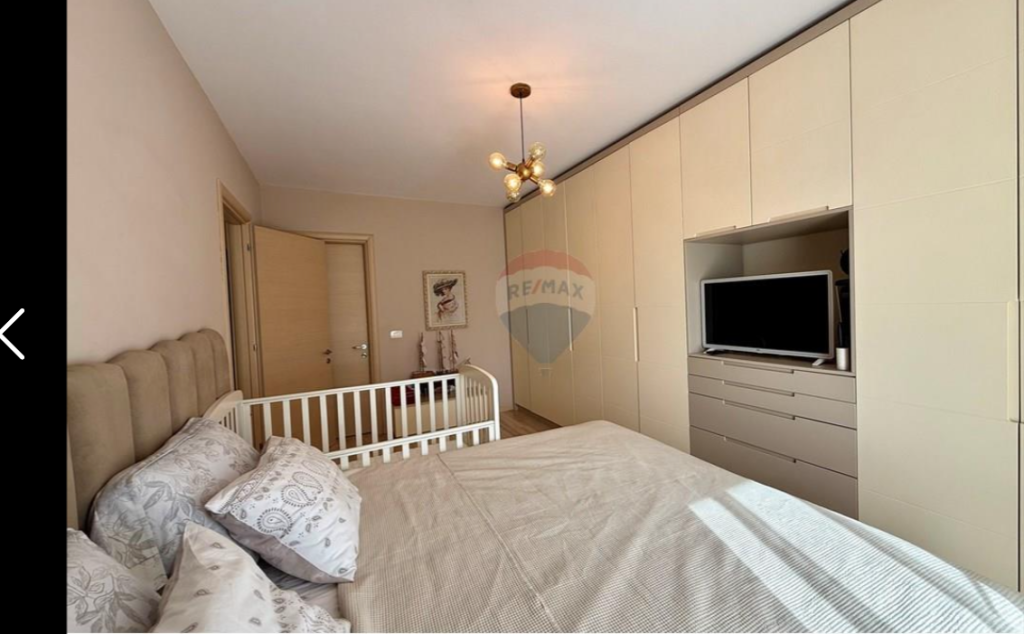 Apartament per shitje 2+1+2 tek Qyteti Studenti