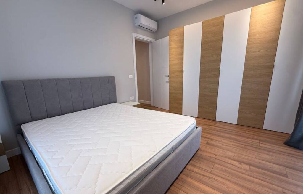 Jepet me qera apartament 3+1+2