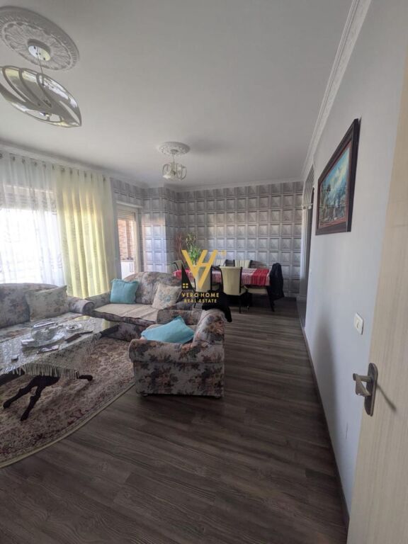 SHITET APARTAMENT 2+1+2 TE STACIONI I TRENIT 270.000 EURO