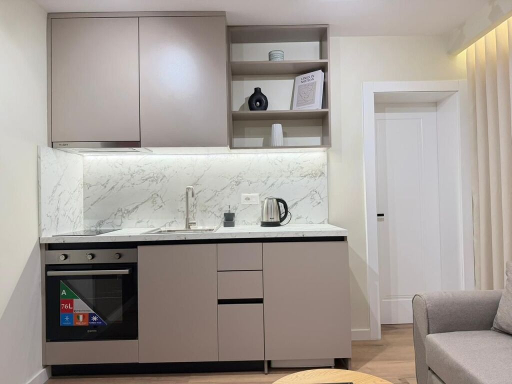 SHITEN 2 APARTAMENTE te 21 Dhjetori 193.000 euro