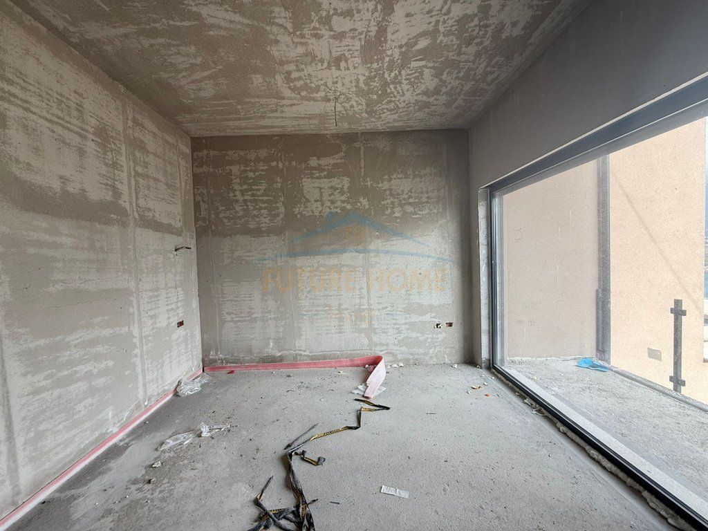 Shitet , Vile , Swan Lake Residence , Farke