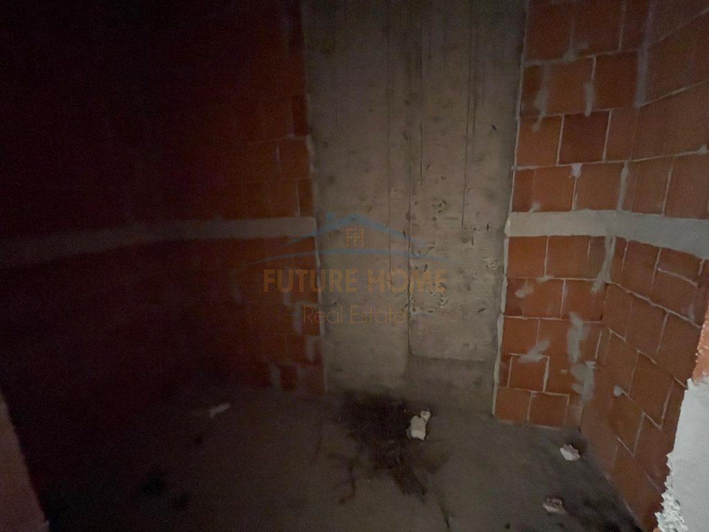 Shitet, Apartament 1+1, Fusha e Aviacionit, Tirane Empire65134