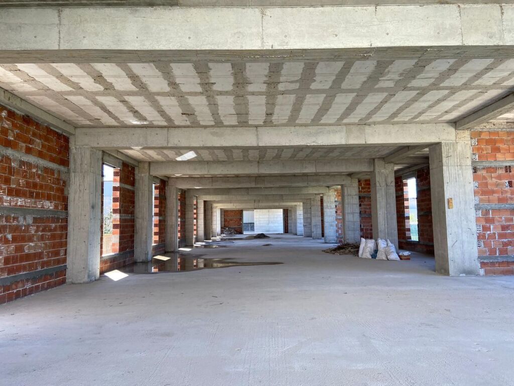 Warehouse, store, industrial object for rent, Kamez