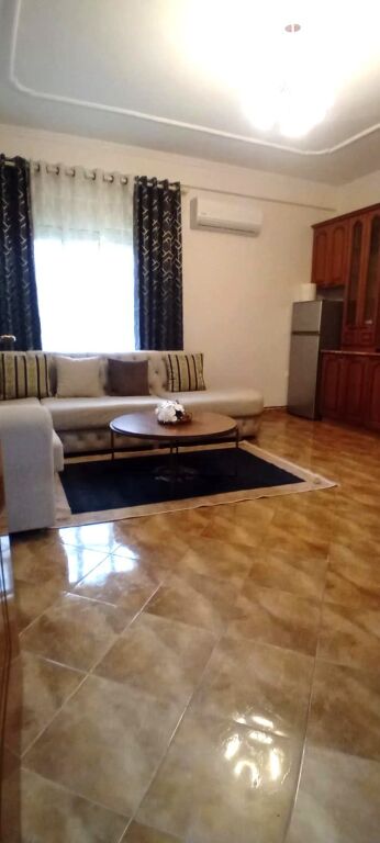 Jepet me Qera Apartament 1+1 me mobilim 100% të ri ne Don Bosko,