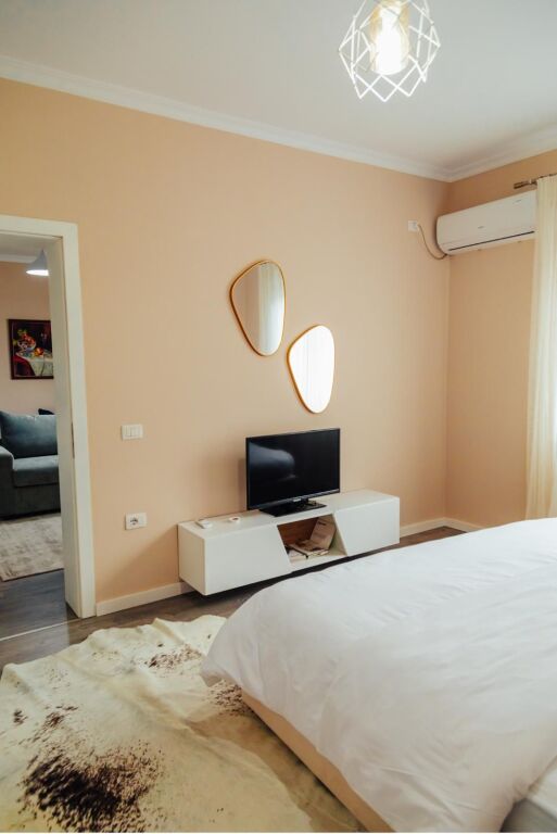 Jepet Apartament 1+1 me Qira – Garda