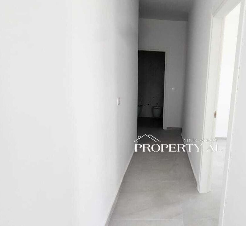 Modern Apartment for Sale – Regina Palm Resort, Radhimë