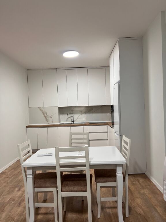 For rent 1+1 KUPOLA E88 Laprake 45,000 lek