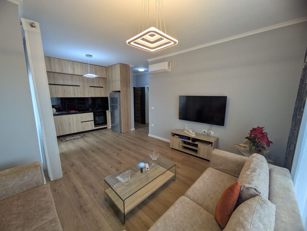 SHITET Apartament 1+1 tek Porcelani | Pranë Klan TV