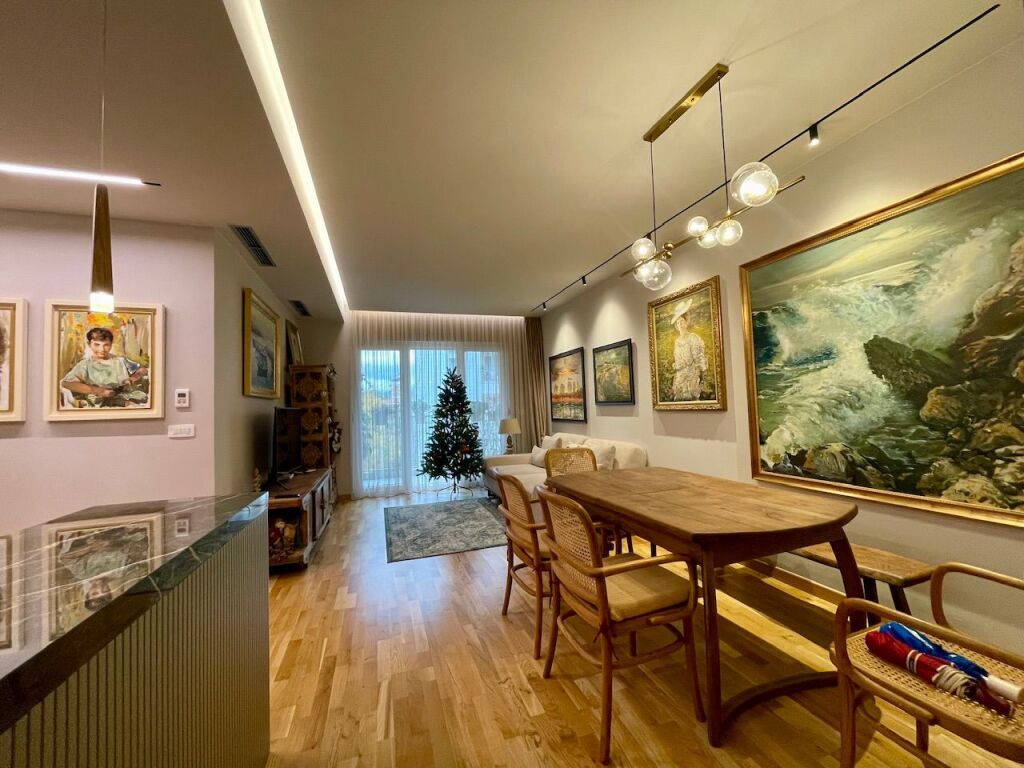 Jepet Qira Apartament 2+1+Post Parkimi në rezidencë private, Liqeni Thatë