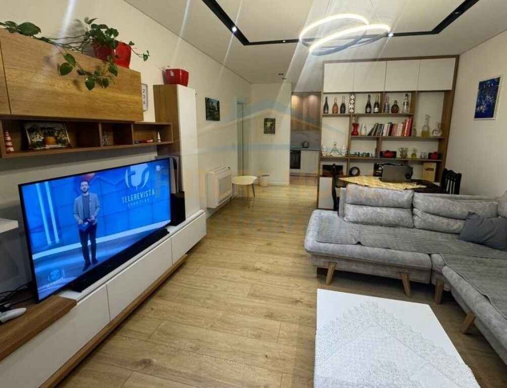 Shitet, Apartament 2+1+2+Post parkimi, Ali Demi