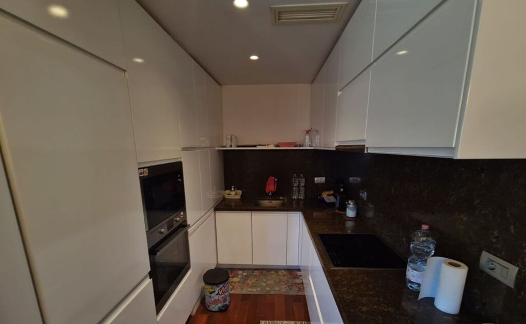 Vendesi in vendita 2+1+2