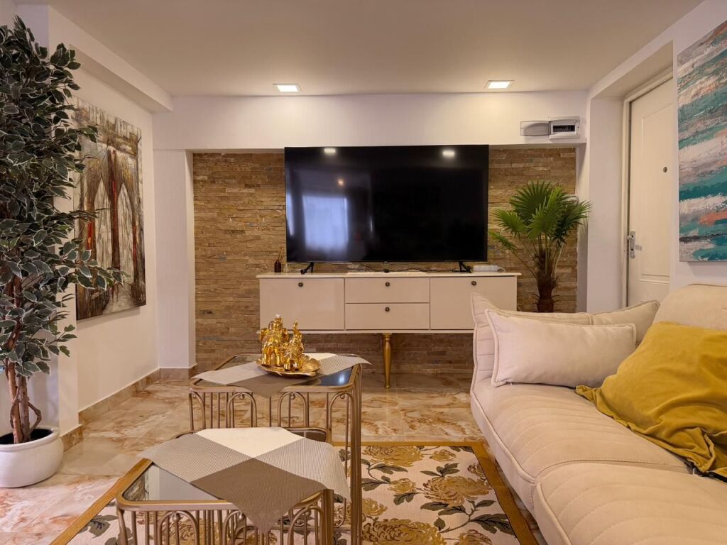 Duplex 3+1 – Vista sulla Piscina nel Monte Robi