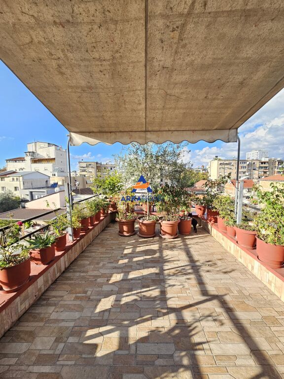 CASA PRIVATA IN AFFITTO 220M2 "RRUGA ARKITETKT SINANI" 2200 EURO (TRATTABILE)
