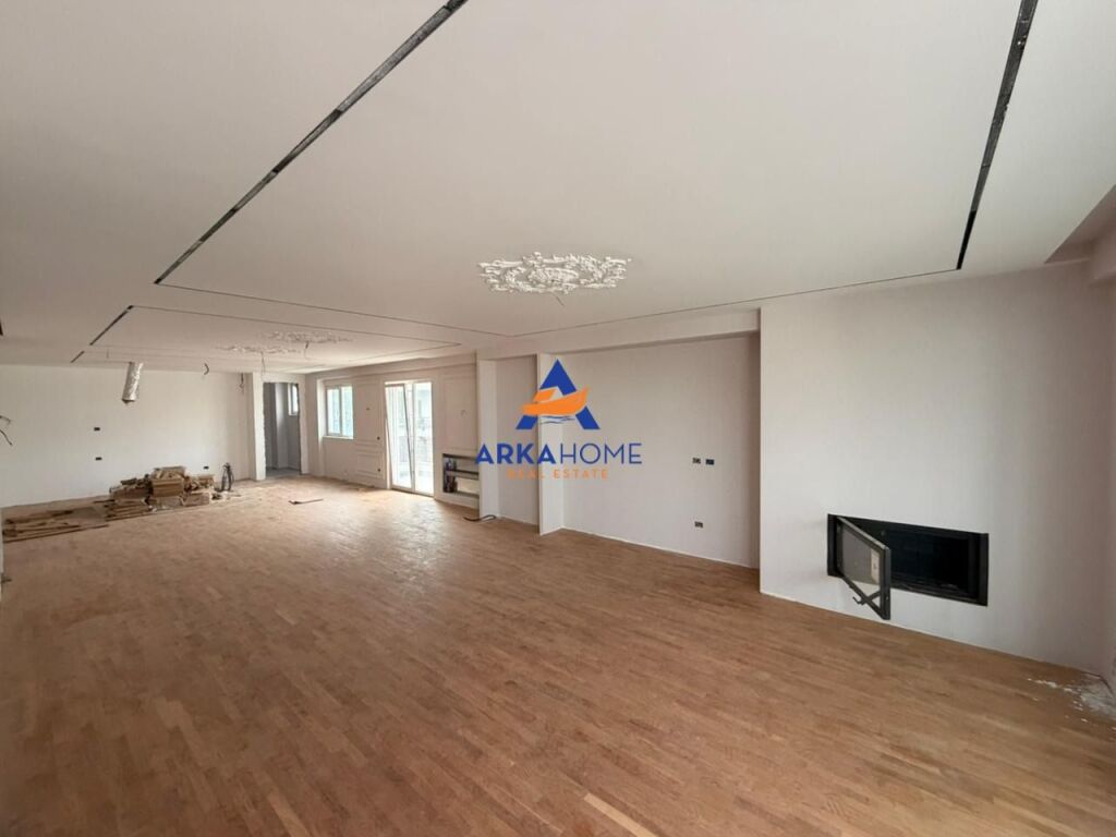 IN VENDITA PENTHOUSE 231M2 "LIQUIDO SECCO, GREEN TERRACE" 700.000 EURO