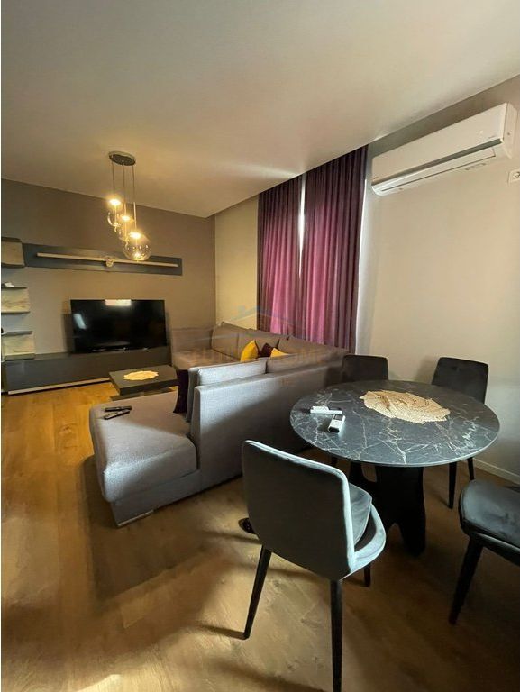 Rent, Apartment 2+1+2, Bardhyl Street, Tirana.