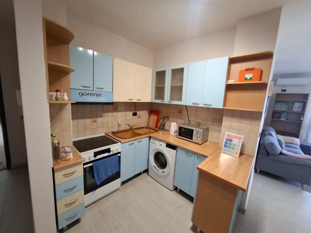 Vendesi in vendita 1+1 vicino a Shkembi i kavajes