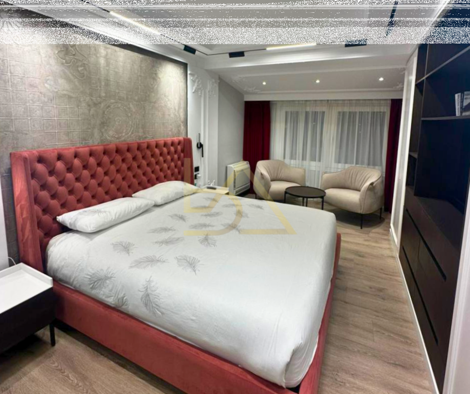 Shitet Papafingo – Rruga Mitat Hoxha, Sarandë