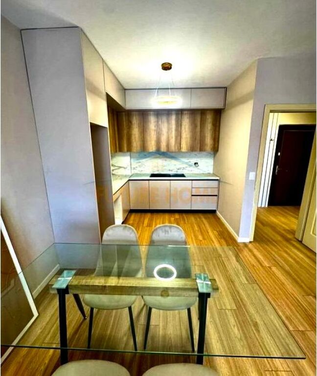 📍 Unaza e Re – Vendesi 1+1 arredato &amp; con ipoteca a Bar Return! 🏠