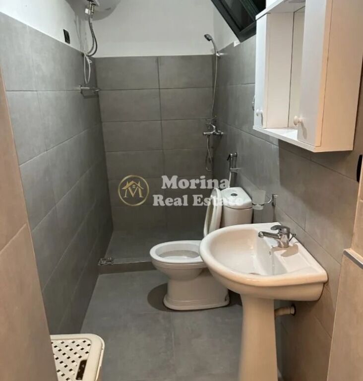 Rent | Studio apartment | Paris Commune | 450 €/month