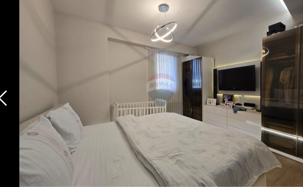 Apartament per shitje 2+1+2 tek Komuna e Parisit