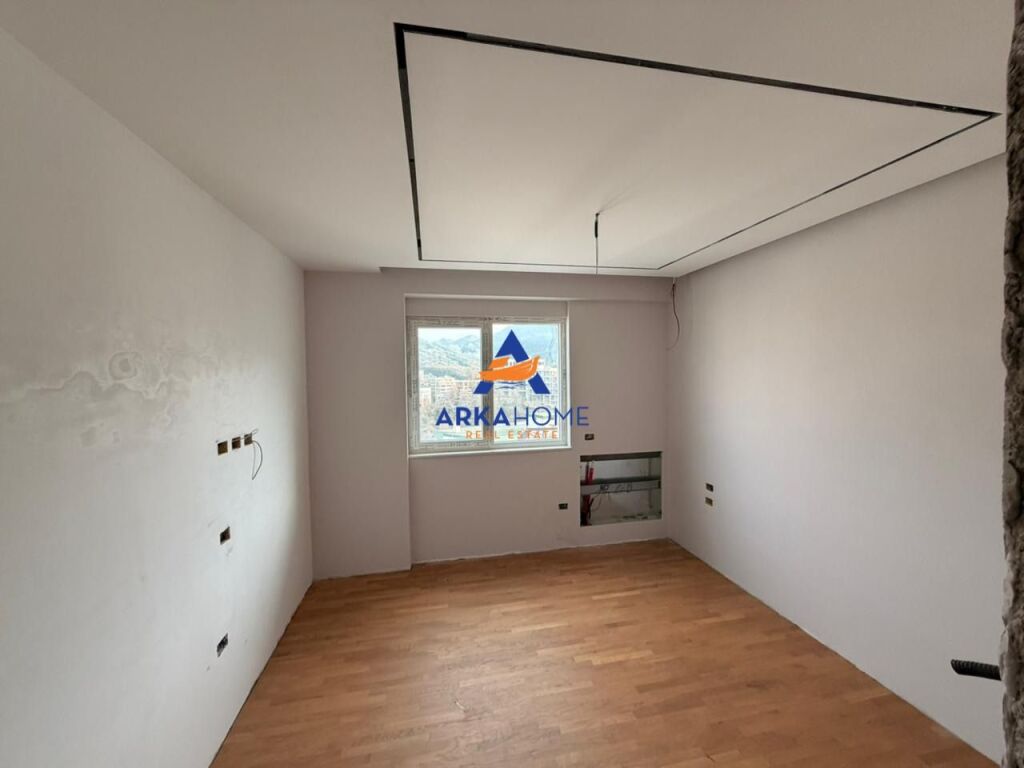 IN VENDITA PENTHOUSE 231M2 "LIQUIDO SECCO, GREEN TERRACE" 700.000 EURO