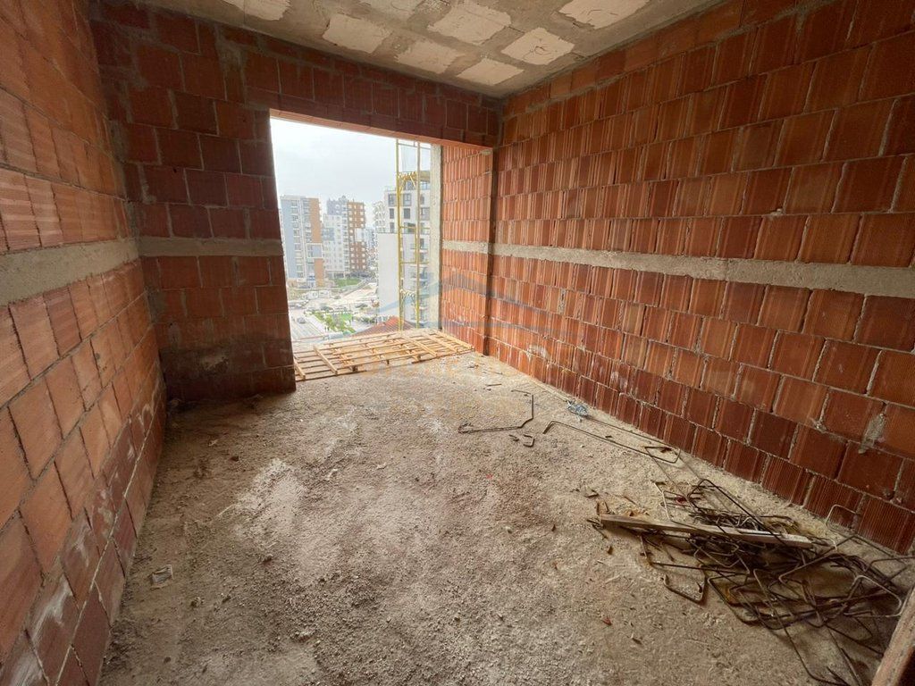 Shitet, Apartament 1+1, Fusha e Aviacionit, Tirane  Empire65135