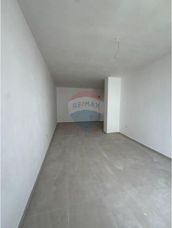 Apartament 2+1+2 per shitje ,prane ViLa L, Astir