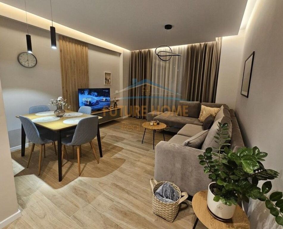 Disponojmë Apartament 2+1, për Qera