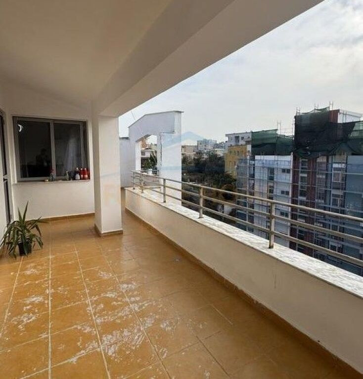 In vendita, Appartamento 2+1, Via Thesarit, Fresk